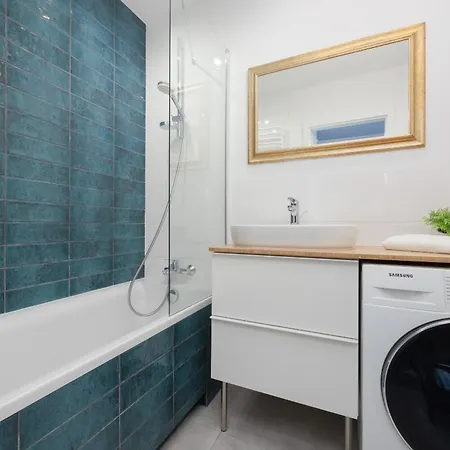 Elegancki W Warszawie Z Balkonem I Wanna By Rent Like