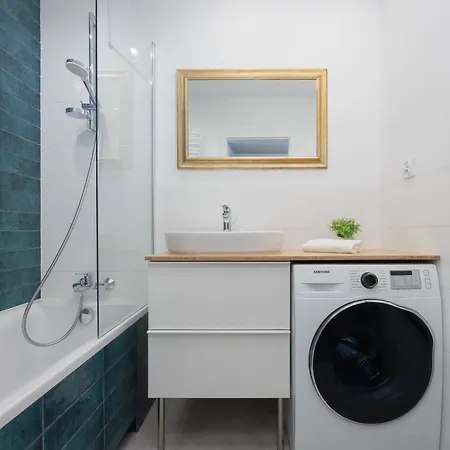 Elegancki W Warszawie Z Balkonem I Wanna By Rent Like